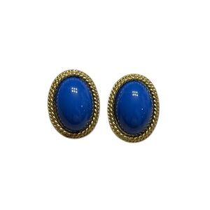 Vintage Classic Inlaid Oval Sapphire Blue with Gold Tone Studd Earrings